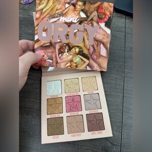 Mini Eyeshadow Palette by Jeffree Star - Multi-Color